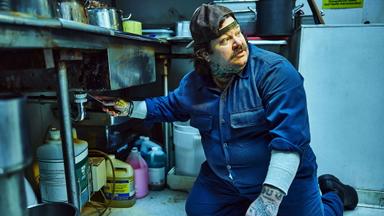The Bear 1x2