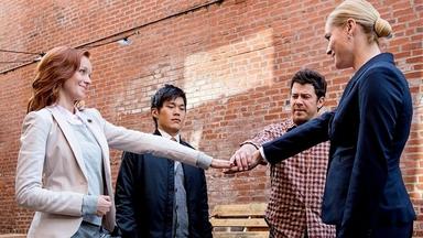 The Librarians 1x3
