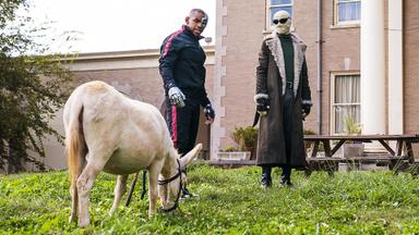 Doom Patrol 1x2