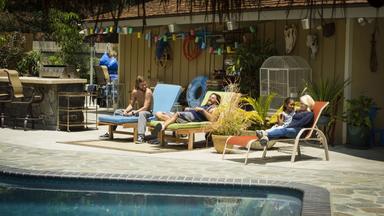 Animal Kingdom 1x10