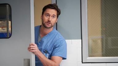 New Amsterdam 2x12