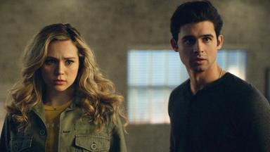 Stargirl 3x9